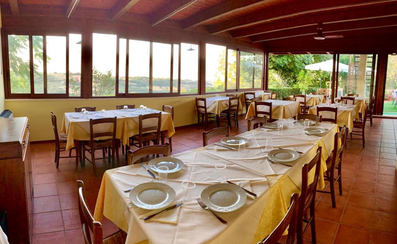Chiaraluce Country House Massignano エクステリア 写真